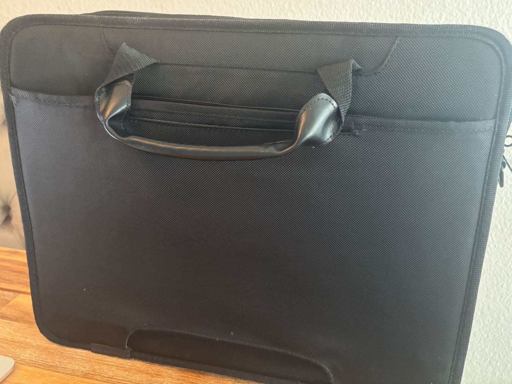 Borse: Original ThinkPad Laptoptasche - Robust & Praktisch! (7) – Usato da Wallisellen venduto da ASZT 1