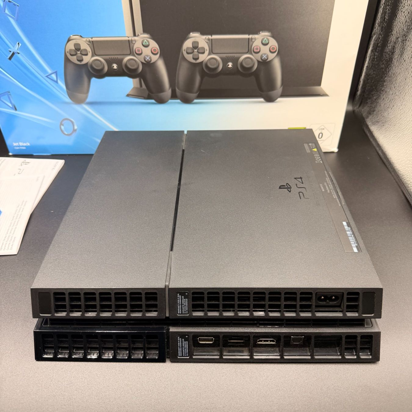 Sony Console: Sony PlayStation 4 Konsole schwarz Version: 8.00 – Usato da Düdingen venduto da Nerdworld 3