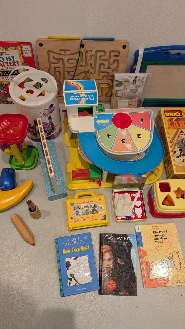 Giocattoli: Diverse Spielsachen / Spielzeug  / EINZELKAUF MÖGLICH – Usato da Volketswil venduto da mar_c5pv 3