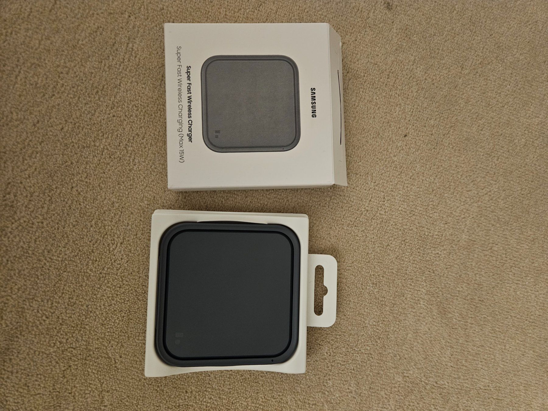 Samsung Caricabatterie: Samsung Wireless Charger Pad - neu & ungebraucht – Nuovo e nell'imballaggio originale da Seengen venduto da babawid 2