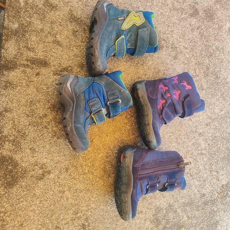 Scarpe per ragazze: Winterstiefel Gr. 21, wie neu – Usato da Rueras venduto da fscw