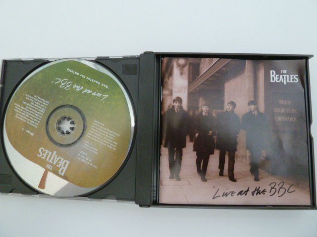 CD: Beatles - Live at the BBC  (2 CD's) – Usato da Au ZH venduto da sikoku 1