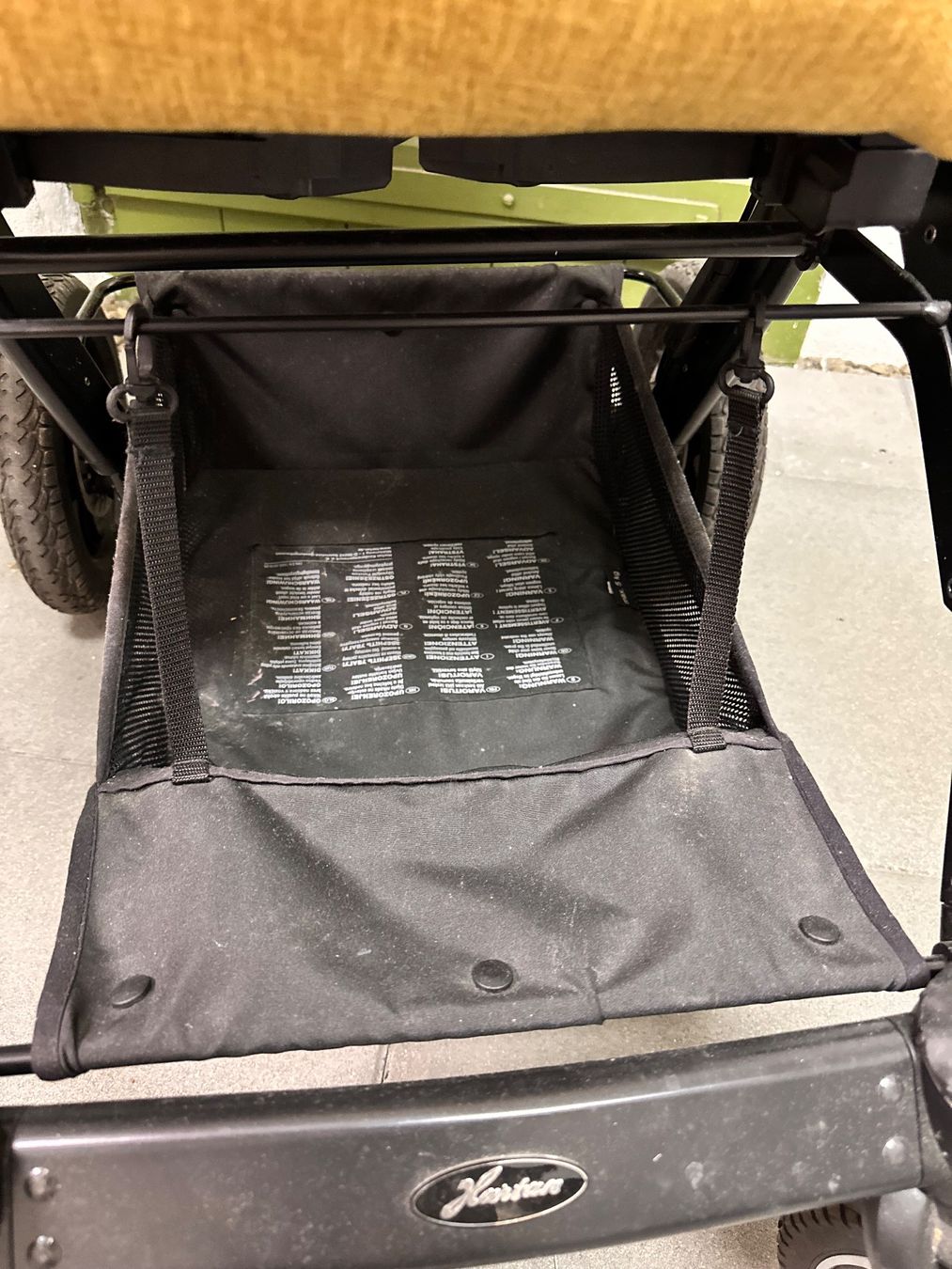 Hartan Carrozzine: Kinderwagen Hartan – Usato da Bern venduto da johnny_left 5