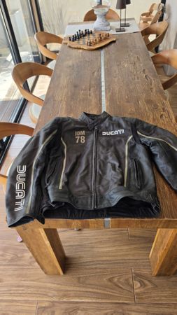 Ducati Dainese Lederjacke Grösse 56 gebraucht