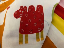 Parure de lit animaux multicolore 60x120 cm peu employé.