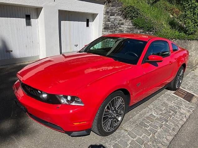 Automobili: Ford Mustang GT 4.6 Premium – Usato da Zürich venduto da peterinhoengg