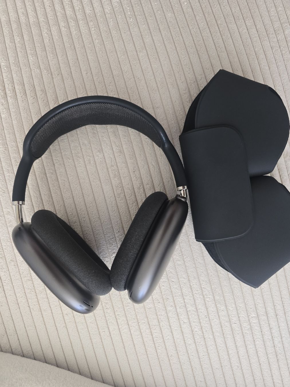 Apple Cuffie: Apple AirPods Max Space Gray mit Originalverpackung – Usato da Unterentfelden venduto da jul_l856