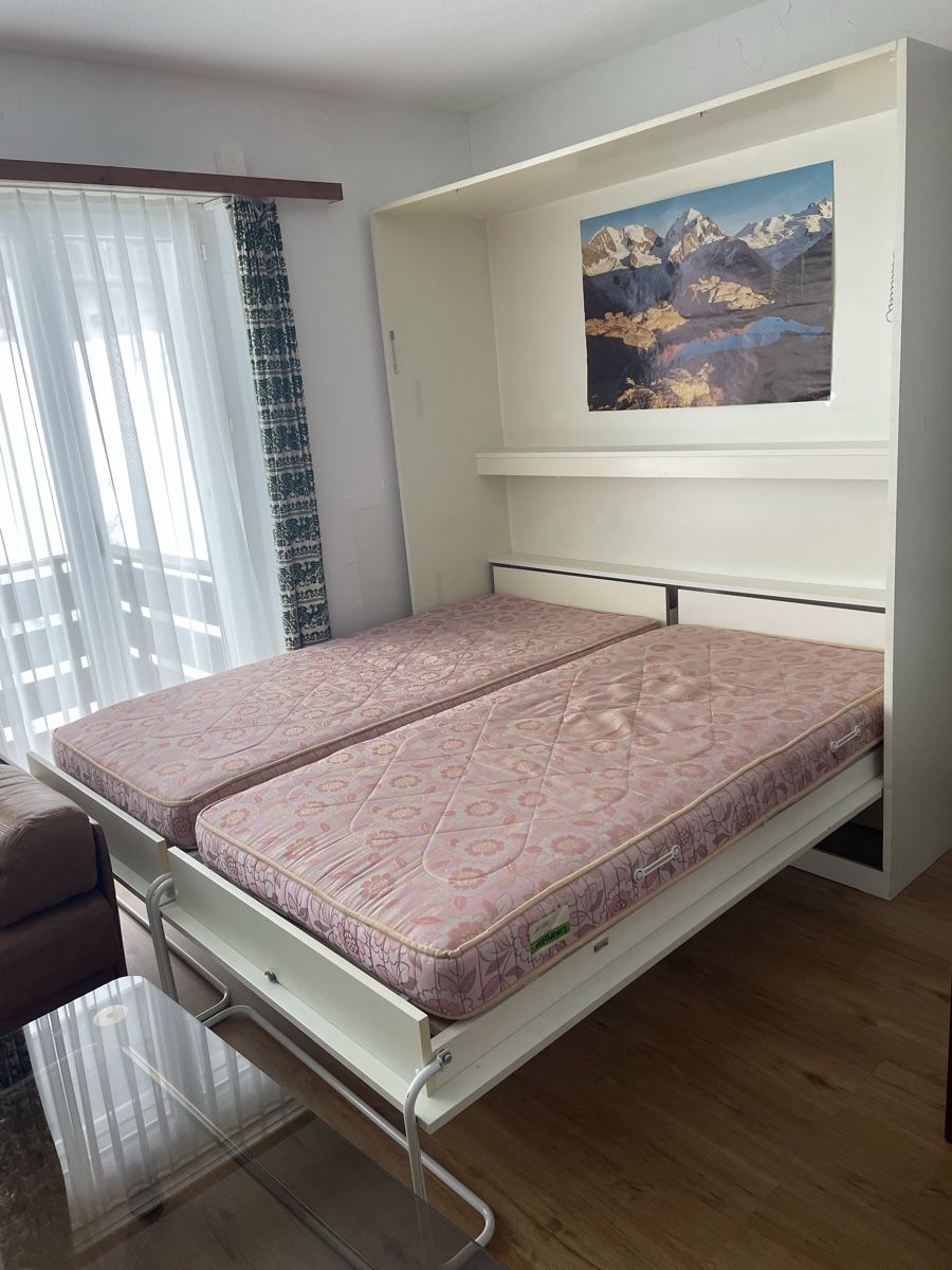 Lits: Doppel Klappbett mit 2x90 cm Matratze  – D'occasion à Oberägeri par samoth_b2f7 2