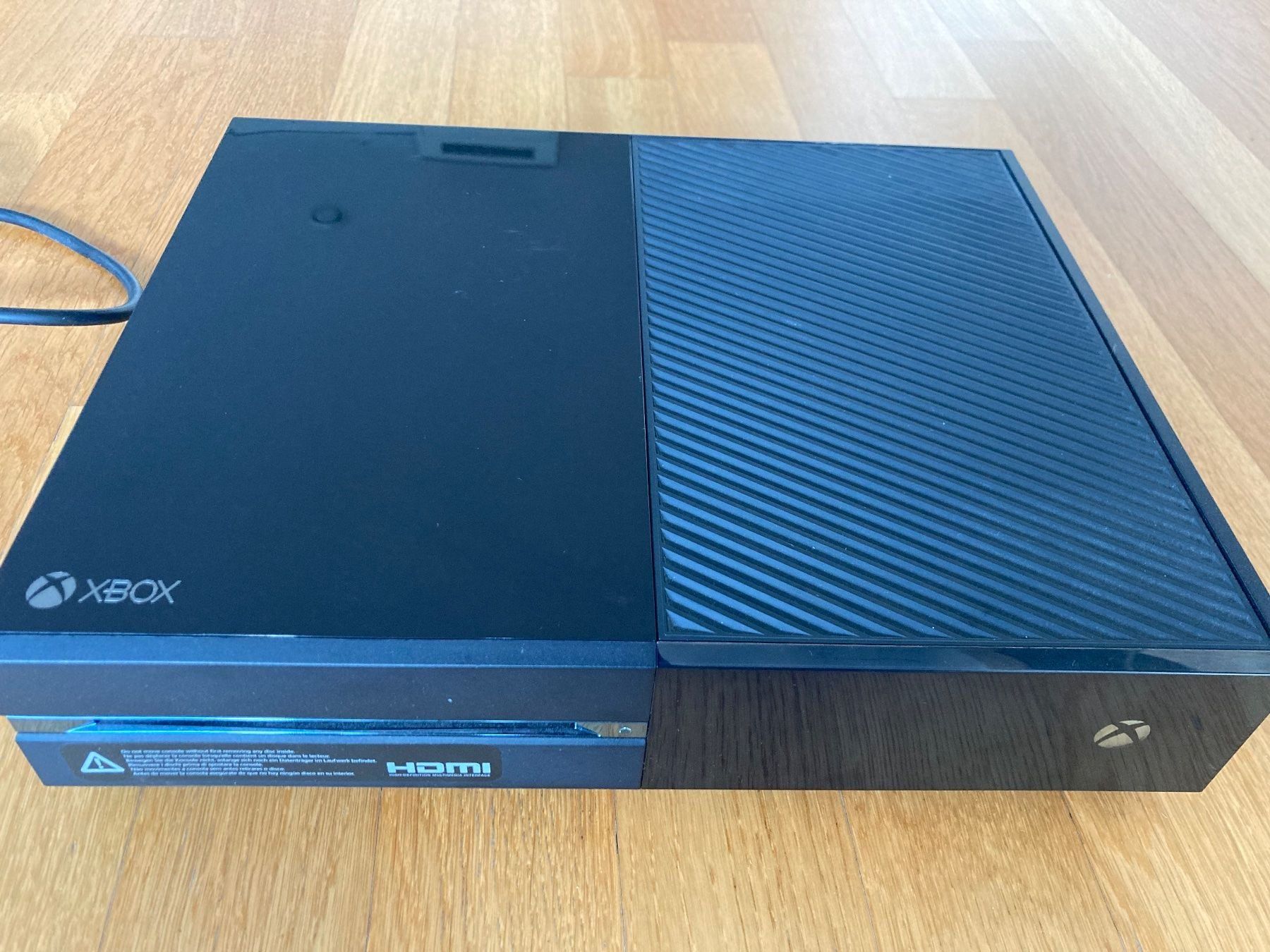 Microsoft Console: Xbox One mit Zubehör – Usato da Anglikon venduto da papa701 1