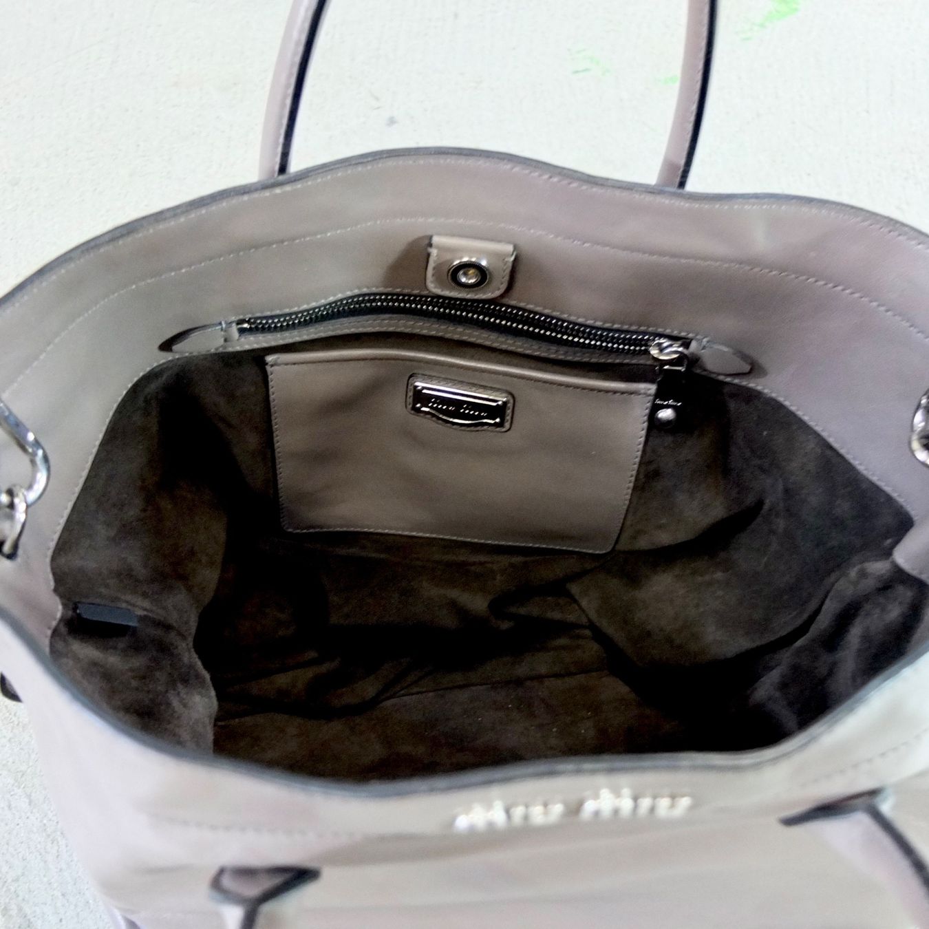 Miu Miu Borse: Miu Miu Handtasche – Usato da Basel venduto da Brocki-auf-dem-Wolf 6