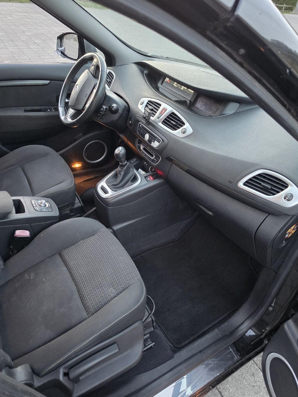 Autos: Renault Scenic – Gebraucht aus Charmey (Gruyère) von lal_lzp7 7