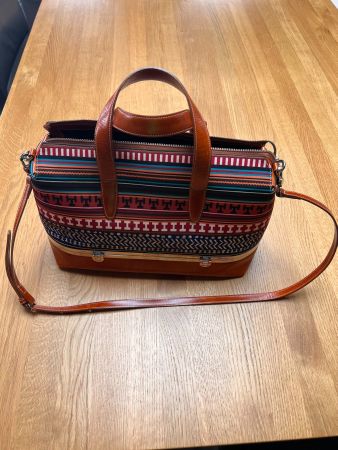BALDININI Elegante und praktische Tasche Neu!