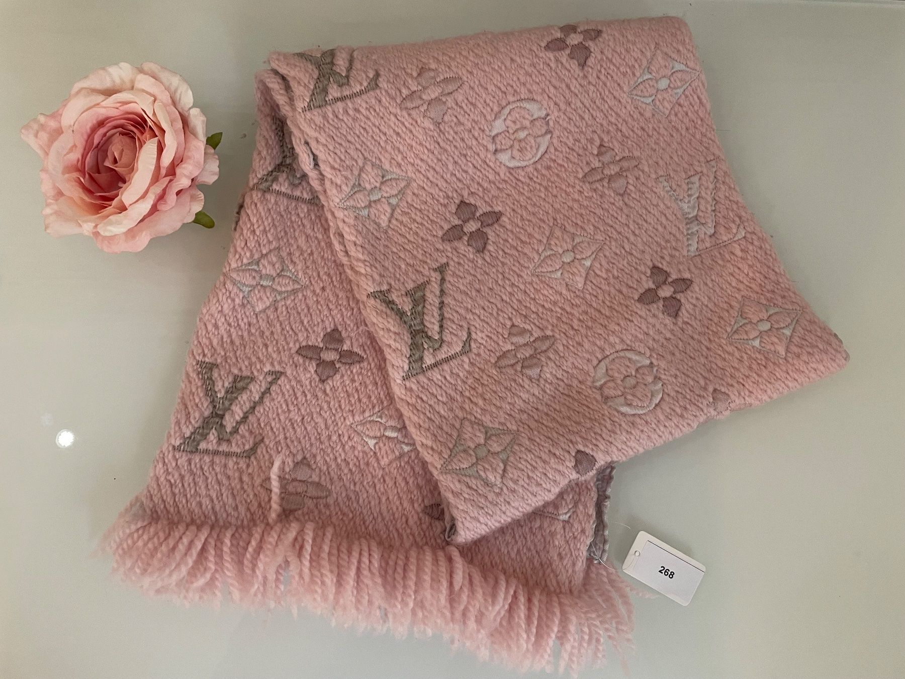 Louis Vuitton Foulard & Sciarpe: Louis Vuitton Schal Logomania - Nr. 268 – Usato da Hittnau venduto da LuxAndMore