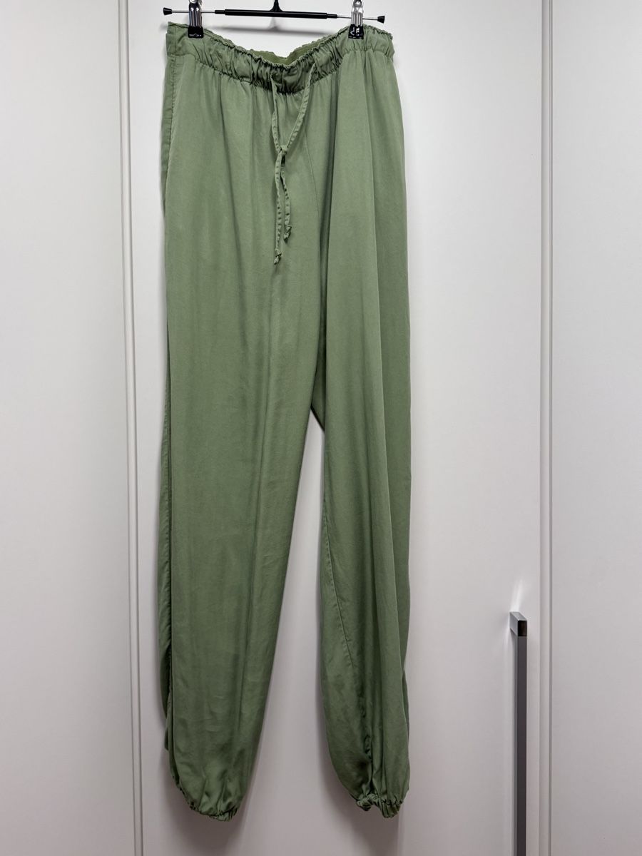 Pantalons: Hose Damen 100% Lyocell Grösse M – Neuf (Voir description) à Eichberg par OanaB