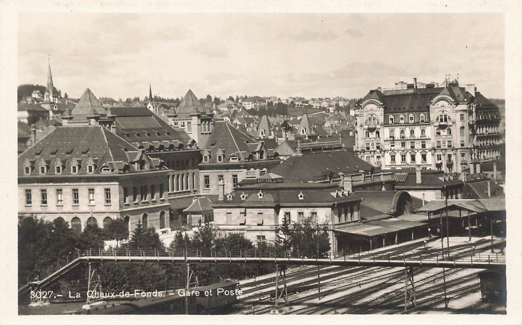 Cartoline postali: La chaux de fonds gare et poste Bahnhof – Usato da Biasca venduto da Blenio71