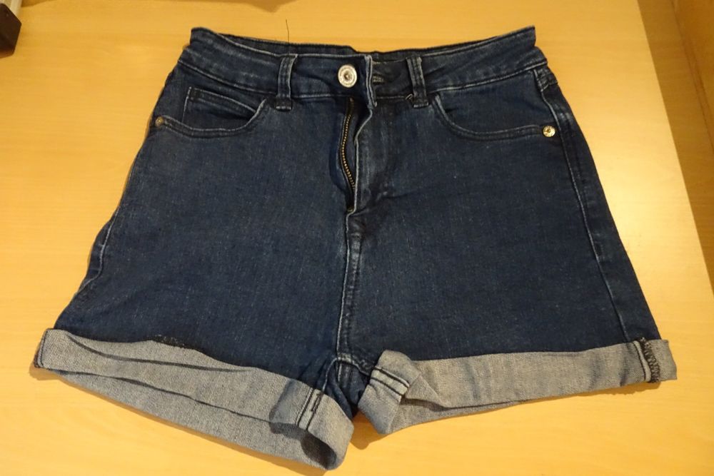 kurze Jeans, mini Shorts Gr. 34, super high waist (Gebraucht) in für ...