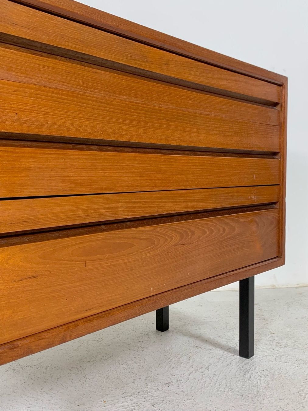Cassettiere: MidCentury Teak Kommode Cado Denmark 60s – Usato da Basel venduto da MidMod20C 5