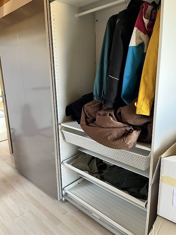 Armadi: Kleiderschrank  – Usato da Aeschiried venduto da kat_7ccl 2