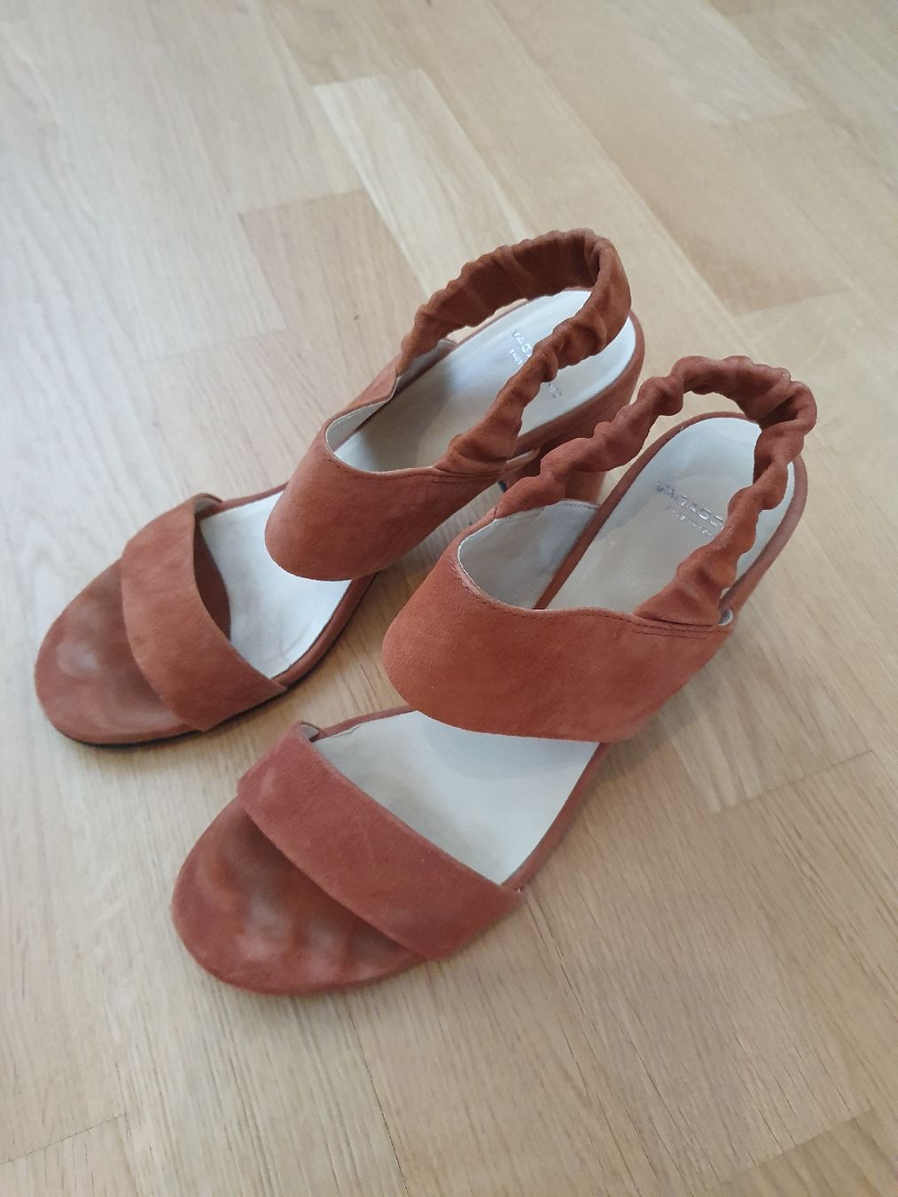 Vagabond Damenschuhe: Schöne Ledersandalette Grösse 39 – Neu (gemäss Beschreibung) aus Wettingen von __Dom__ 1