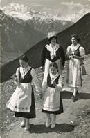 Riederalp  VS   -   Mädchen- und Frauen / Walliser-Tracht
