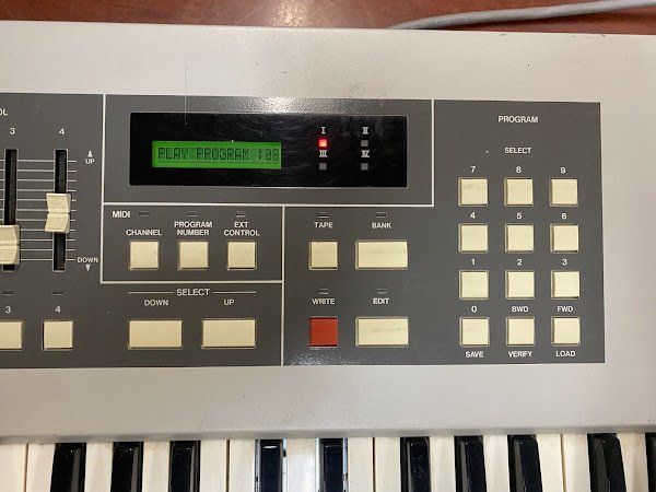 Akai Strumenti musicali: Akai MX-73 MIDI Master Keyboard – Usato da Viganello venduto da XTECHSTOREX 4