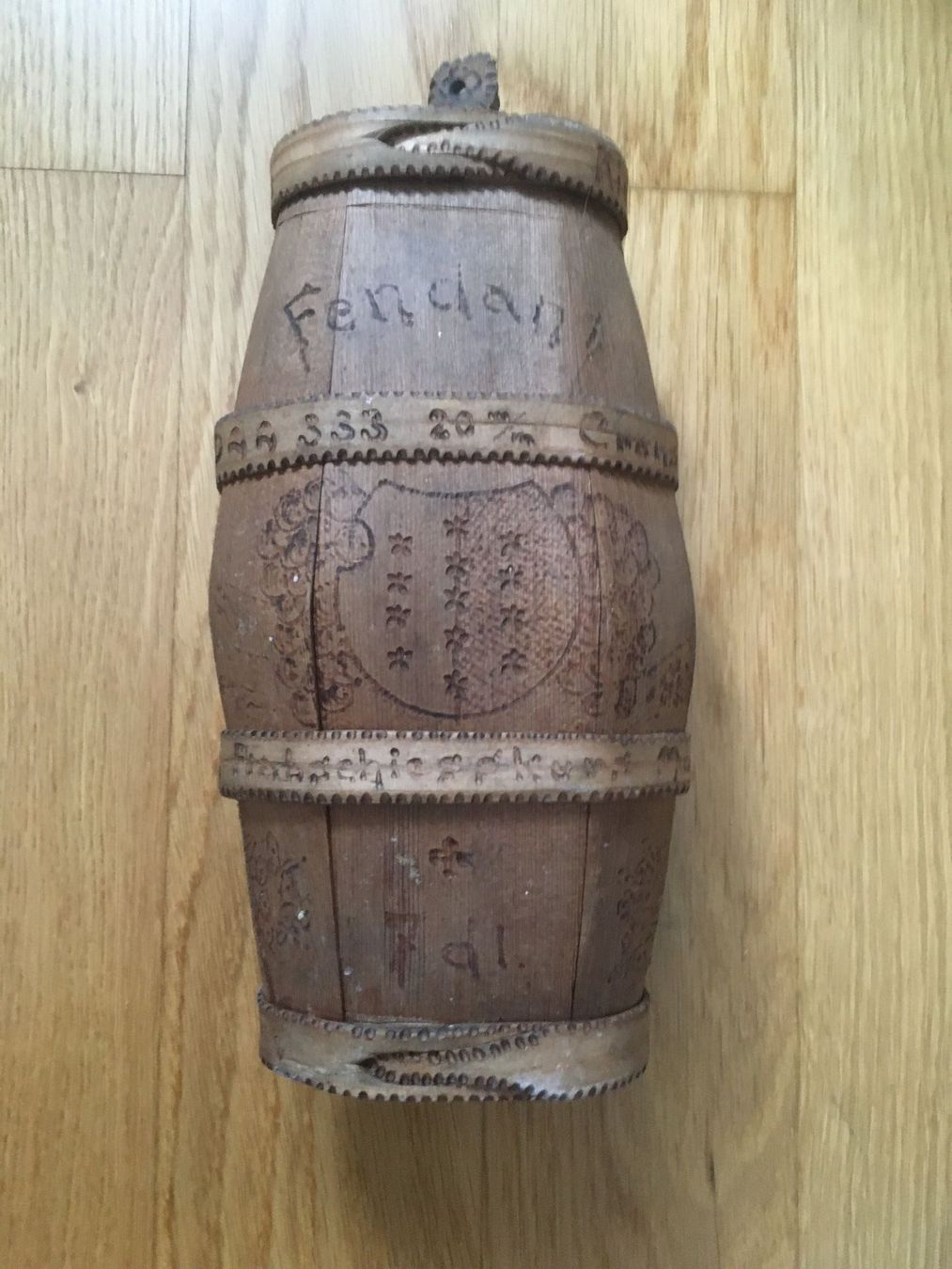 Tazze: Weinbecher Holz mit Deckel – Usato da Bellinzona venduto da eri_5kqz