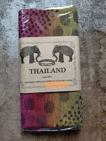 Schal aus Thailand, neu und unbenutzt