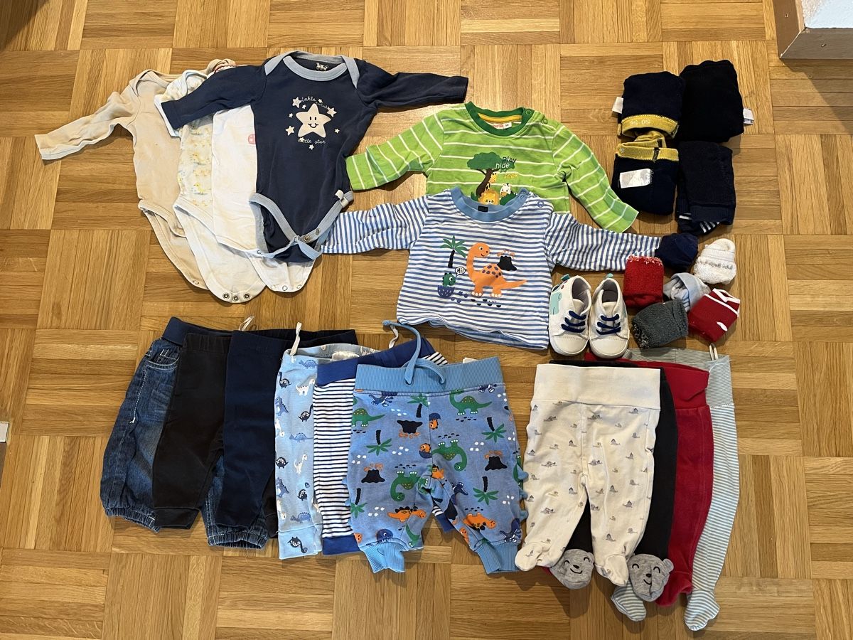 Lotti & Set di vestiti: Kleiderpaket – Usato da Watt venduto da NeuroCon