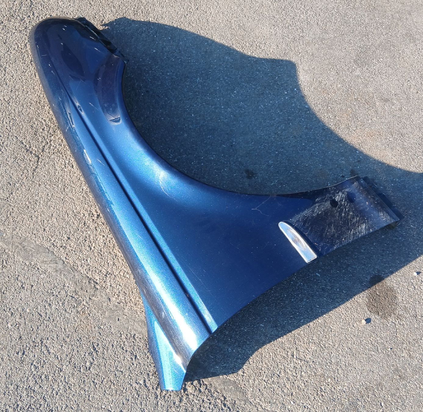 Jaguar Tutti pezzi di ricambio auto: Aile droite Jaguar X-Type – Usato da la heutte venduto da Auto-stock