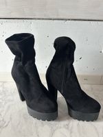 Neue, schwarze High Heel Stiefeletten, Grösse 39