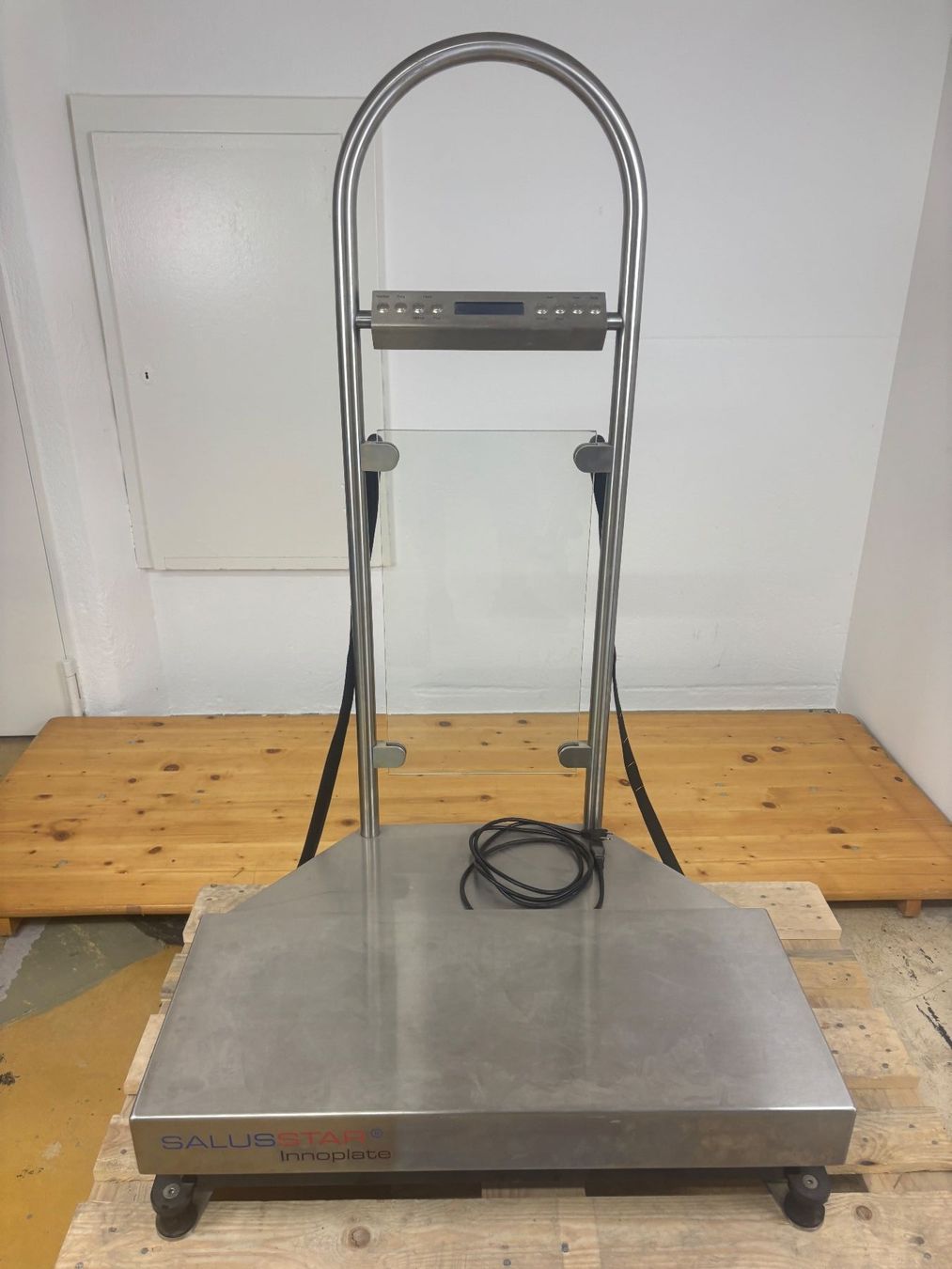 Hometrainer: Vibrationsplatte Salus Star Innoplate – Gebraucht aus Wettingen von Wendemarket