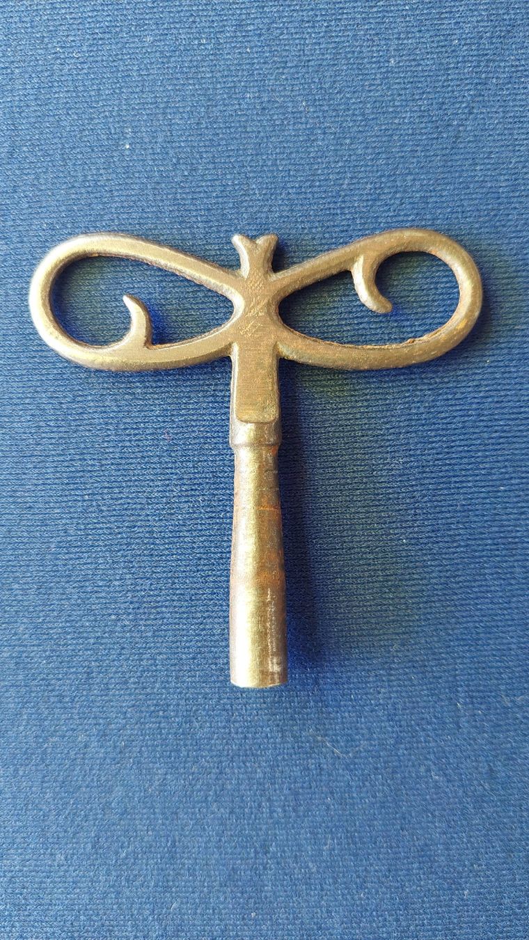 Schlüssel: Clef ancienne pour remonter les pendules – Gebraucht aus Marsens von jogocade