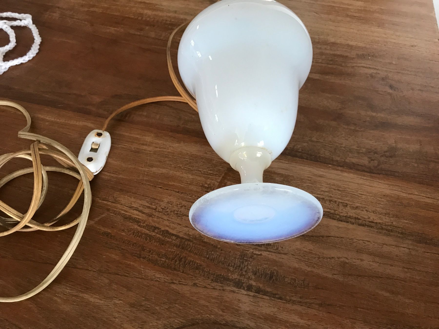 Lampade: Antike Tischlampe aus Glas – Usato da Regensdorf venduto da Spyke55 2