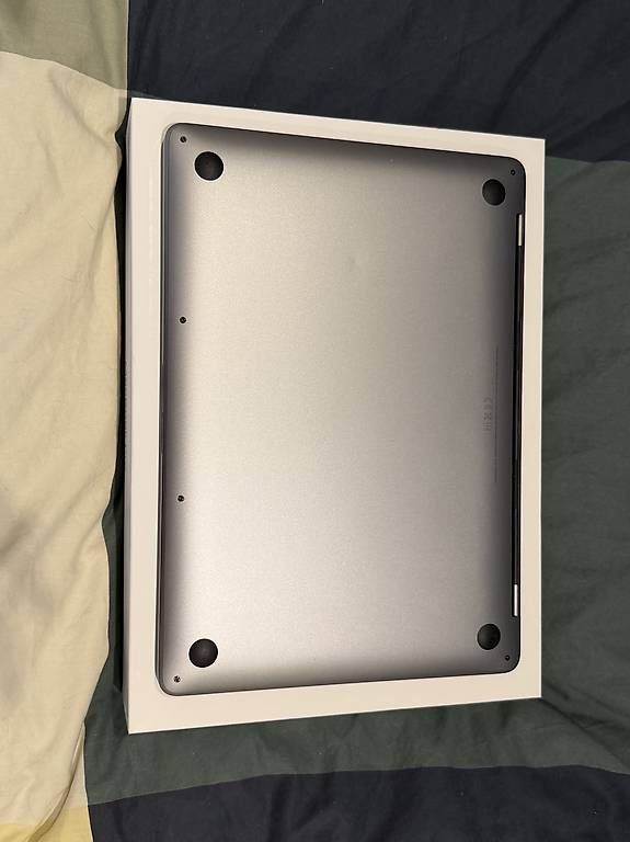 Portables: MacBook Pro 13" mid-2020 – D'occasion à Lugaggia par gaj_ttv6 2