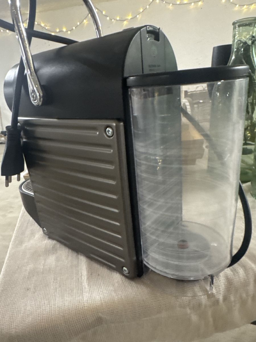 Macchine per caffè & Macchine per espresso: Kaffeemaschine Krups Nespresso Pixie schwarz gebraucht – Usato da Schwerzenbach venduto da Joya21 2