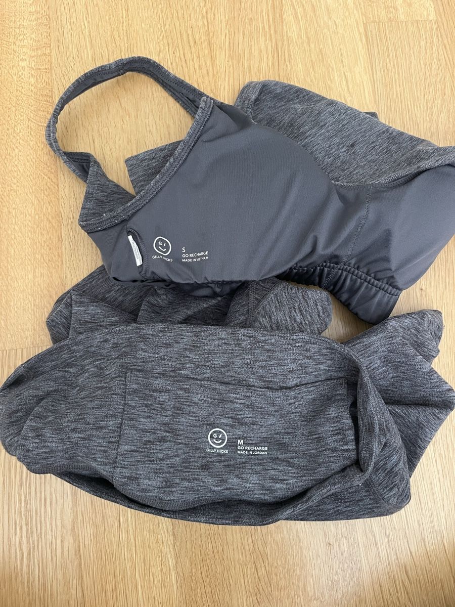 Hollister Lotti di vestiti: Duo sport et pilate – Nuovo (secondo la descrizione) da Neuchâtel venduto da Ariane_vn00 3