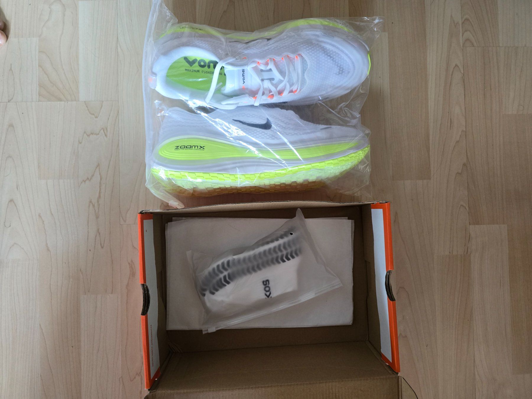 Nike Scarpe da uomo: Nike Vomero Plus – Nuovo e nell'imballaggio originale da Rotkreuz venduto da agu_8l6j 2