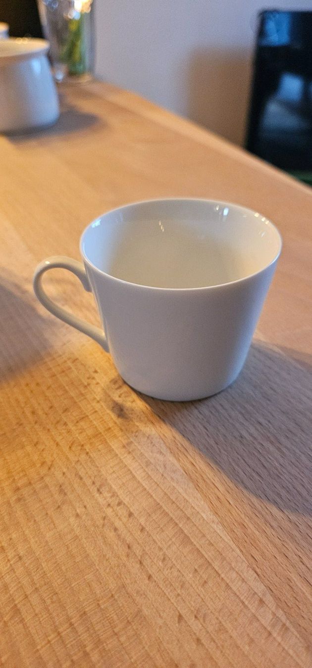 Tassen: Tassen weiss, 7 Stk – Gebraucht aus Illgau von smili2591 1
