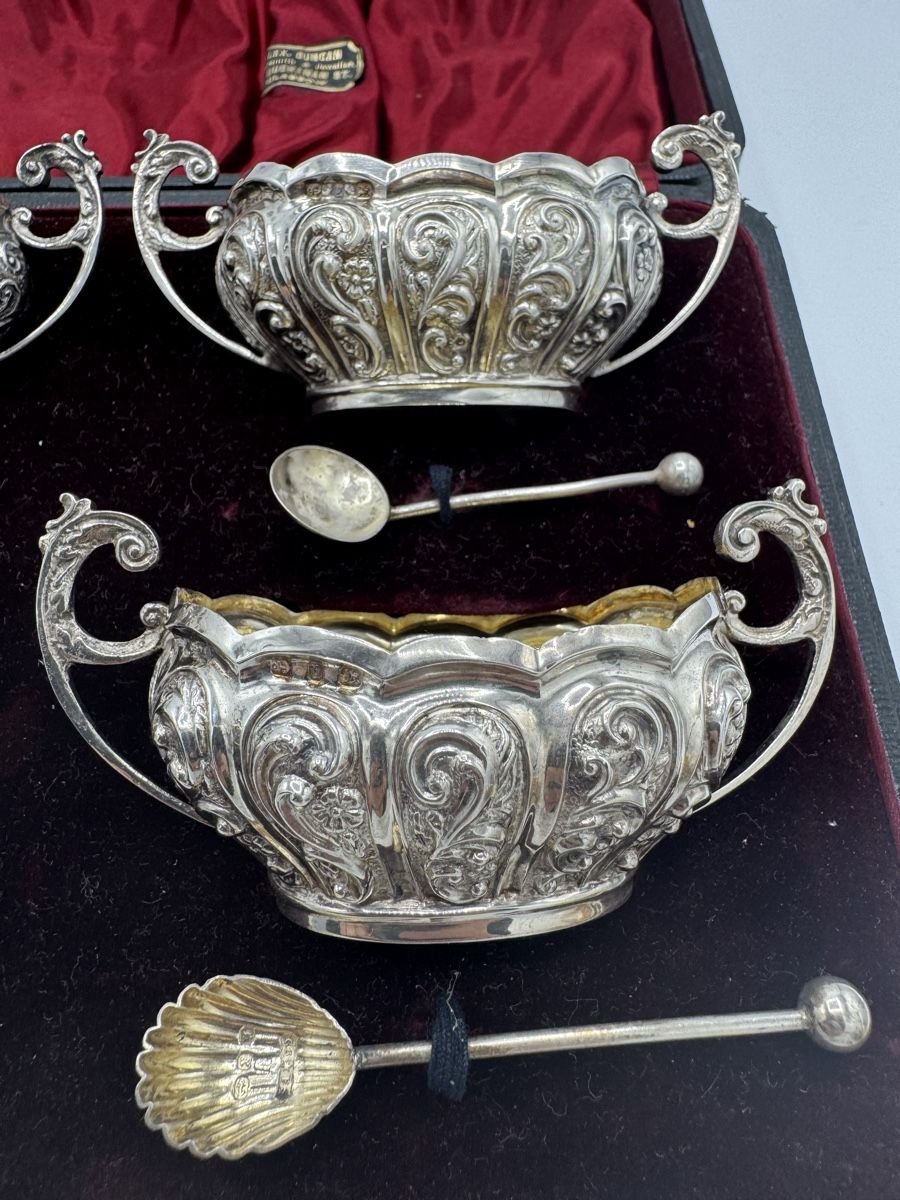 Tazze: Ensemble ancien en argent – Usato da Vésenaz venduto da Angela.C3 1