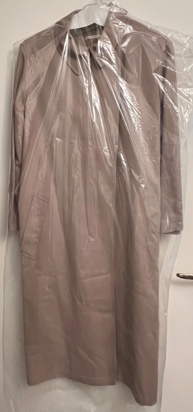 Hermès Cappotti: Hermès trench coat beige – Nuovo (secondo la descrizione) da Lausanne venduto da NYC67