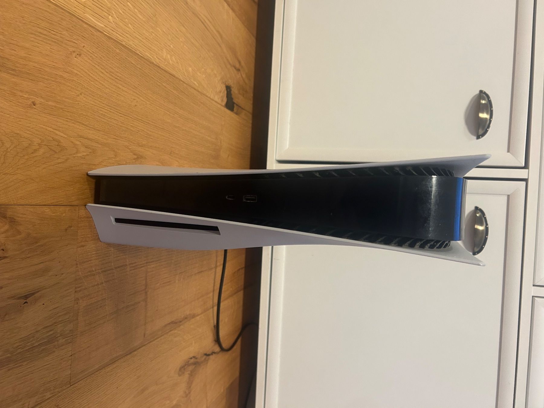Sony Consoles: Playstation 5 ohne controller disc edition – D'occasion à Oberhasli par emi_zn9b