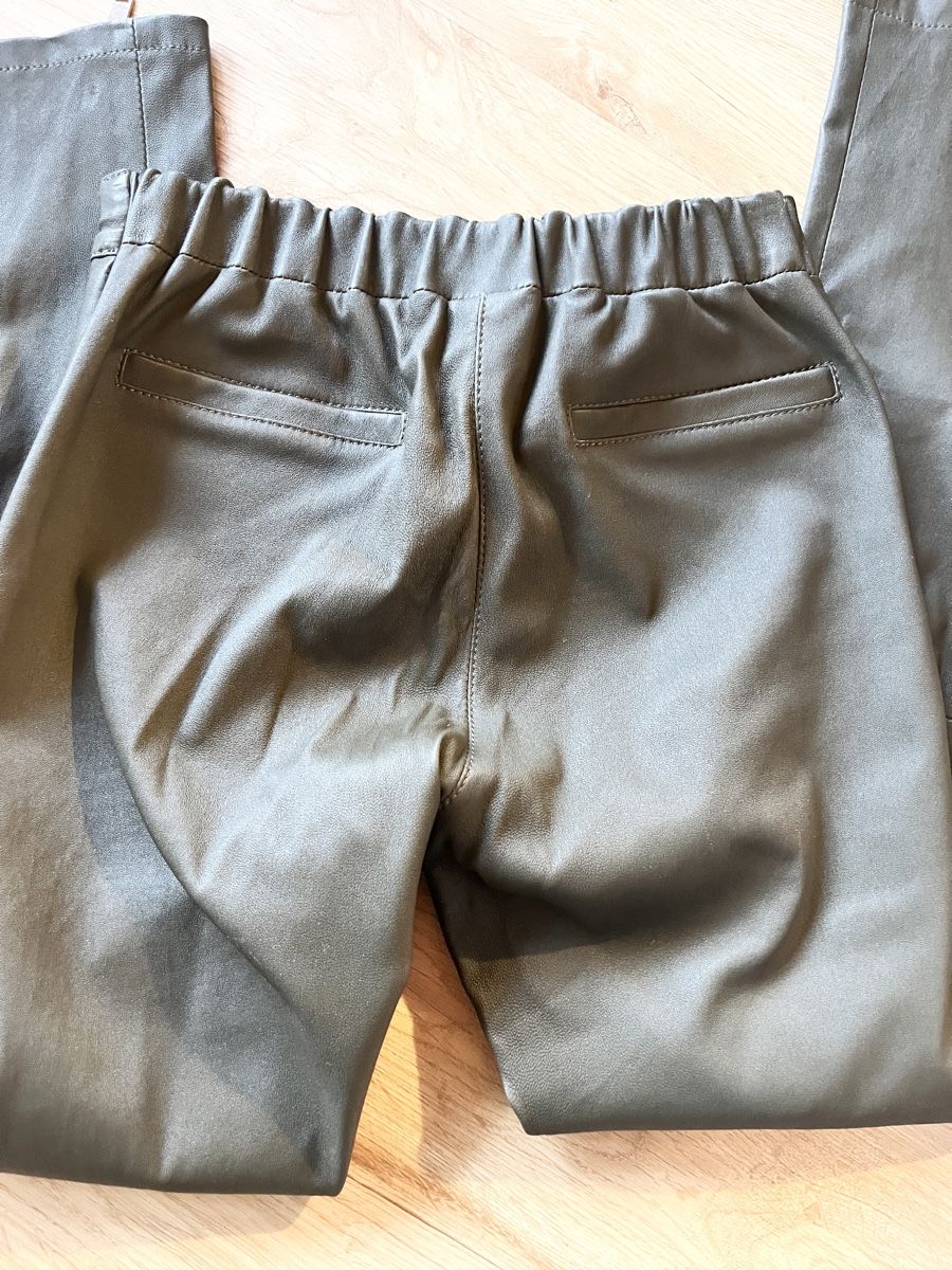 Pantaloni: Steven K Lederhose – Usato da Lohn SH venduto da Microzoff 2