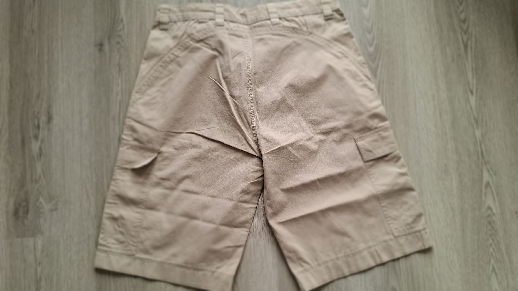 Pantaloni: Oviesse Basic Herren Sommer-Shorts, beige Gr. 52, – Usato da Emmen venduto da Tigerlady 5
