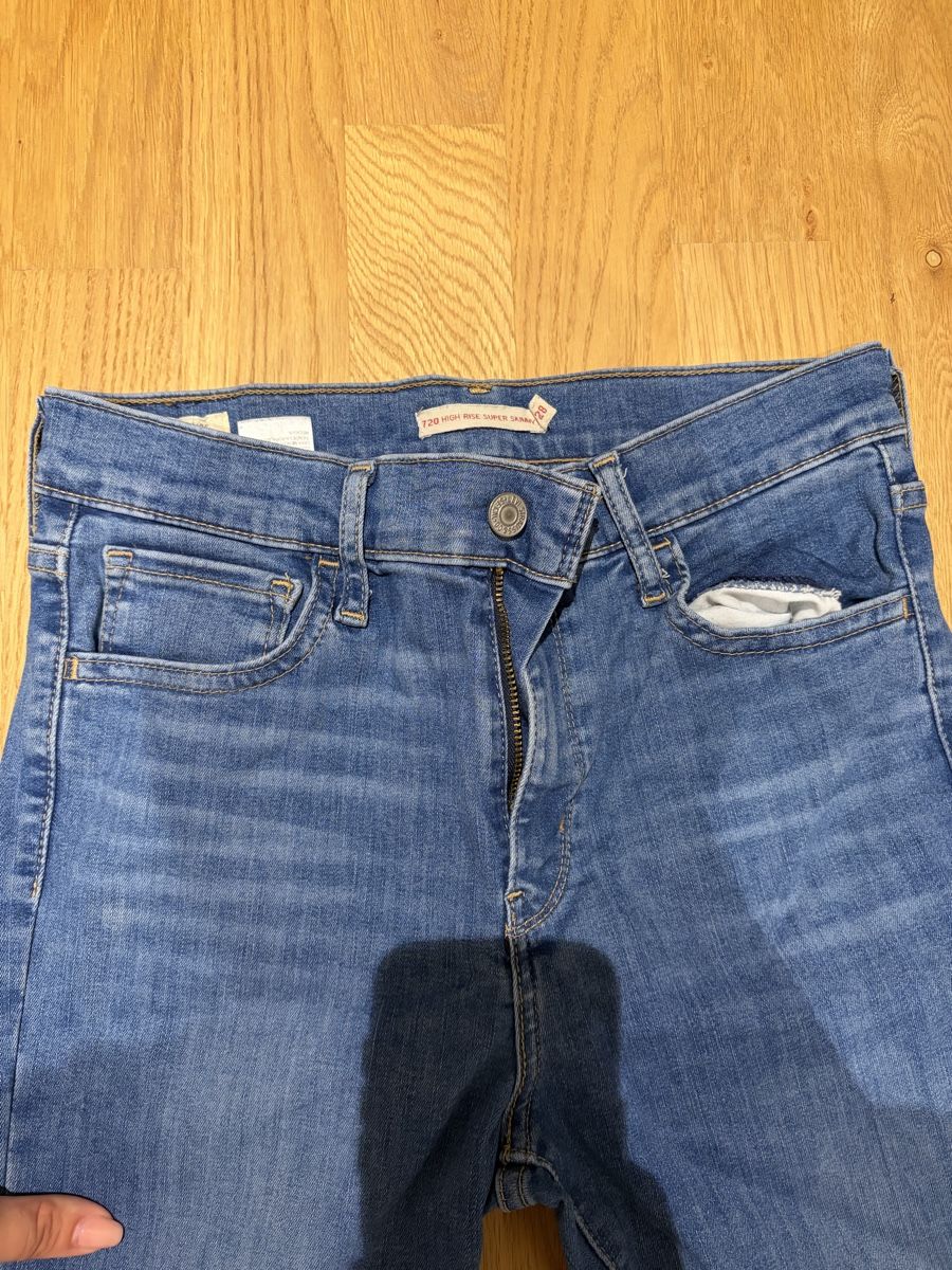 Levi's Jeans: Skinny Jeans Gr. M – Gebraucht aus Frauenkappelen von SSCN01 2