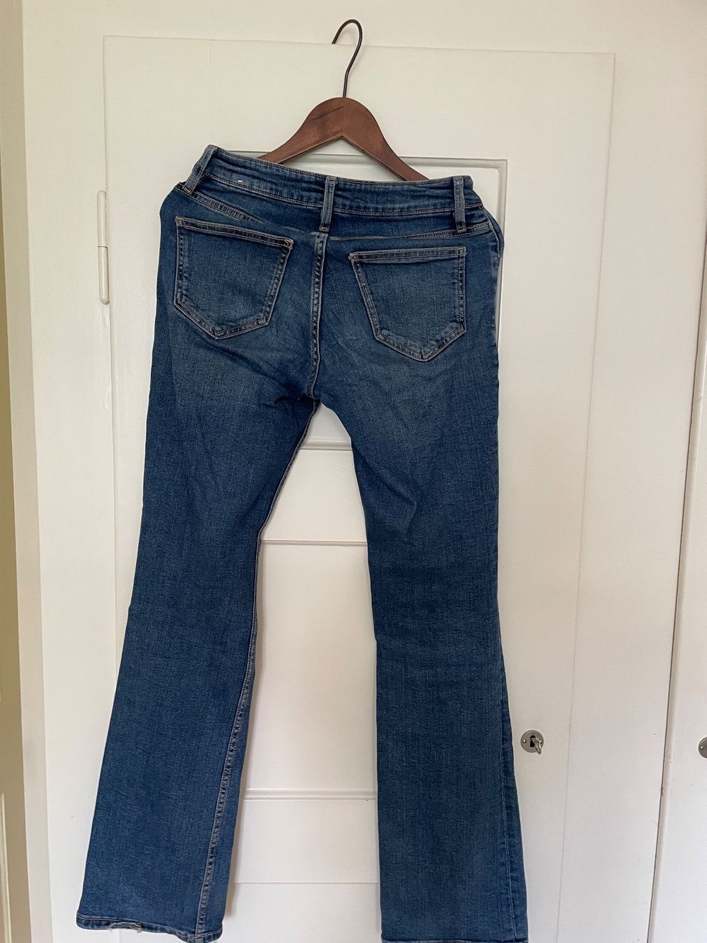 Mango Jeans: Mango Bootcut Jeans – Gebraucht aus Zürich von hol_wwr2 3