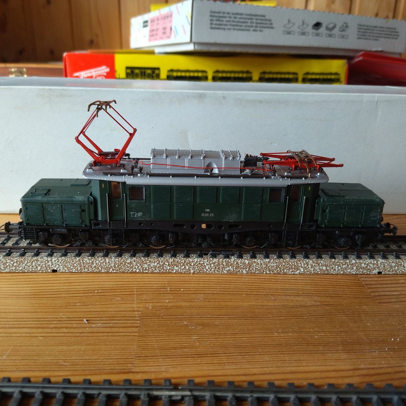 Roco Modellini di ferrovie: Roco Lok 43534 (890) – Difettoso da Basel venduto da BeanieUp
