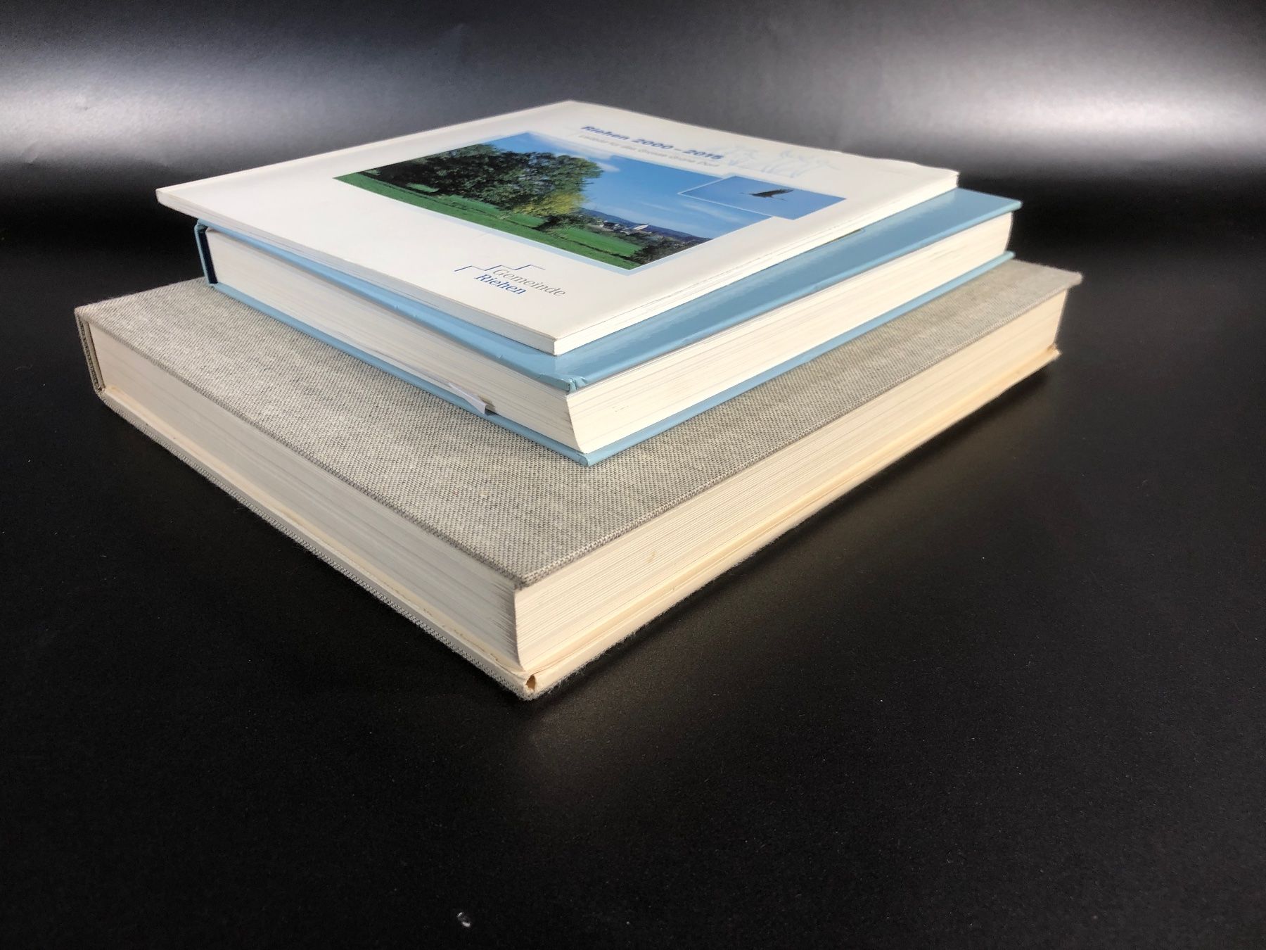 Bücher: ⭐ Bücher Riehen BS, 2 + 1 Stk – Gebraucht aus Arisdorf von Liquidus 5