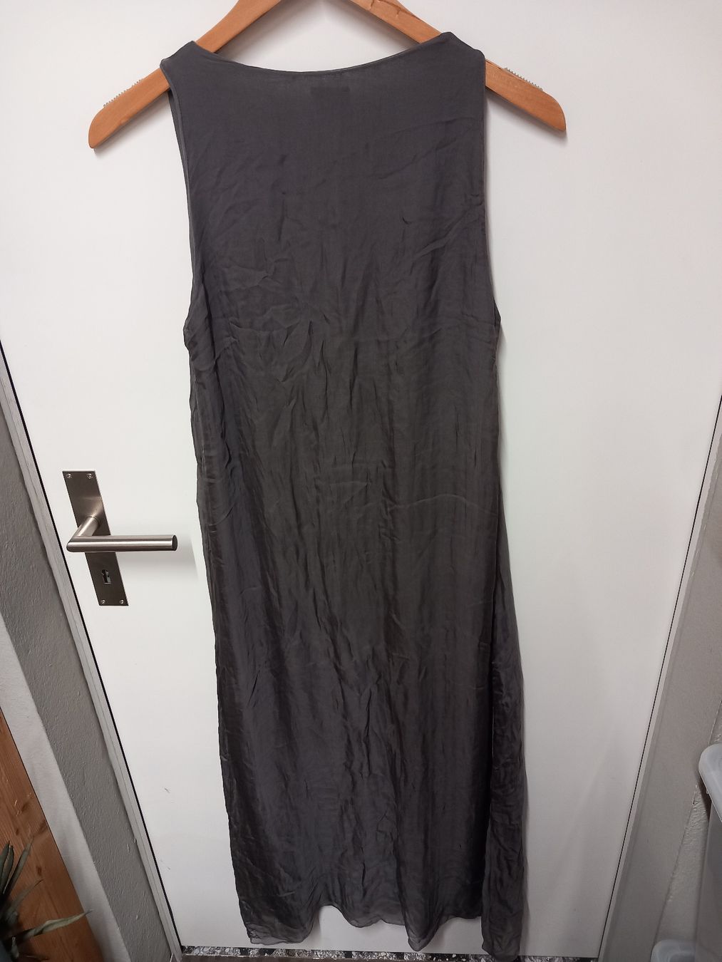 Phase Eight Vestiti: Langes Seidenkleid von Phase Eight, Gr. M – Usato da Gwatt (Thun) venduto da umwelt-brocki 2