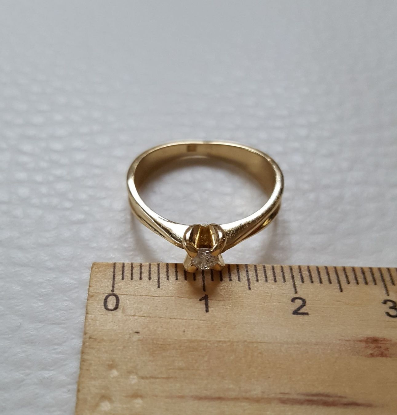 Anelli: Solitär Ring 585 Gold mit Brillant – Usato da Wald ZH venduto da Dasilver
