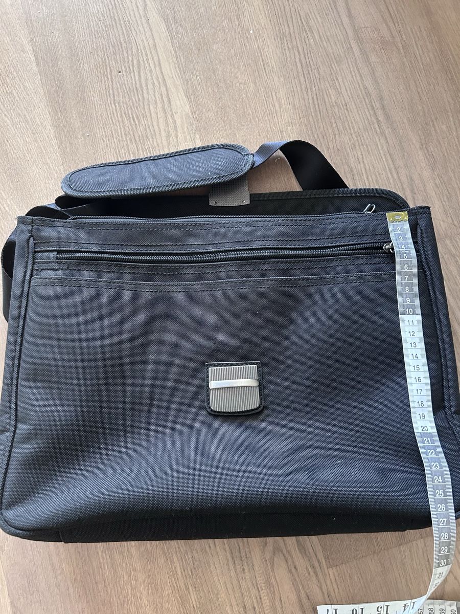 Valises & Sacs: Laptoptasche schwarz – D'occasion à Zürich par gle_f99x 2